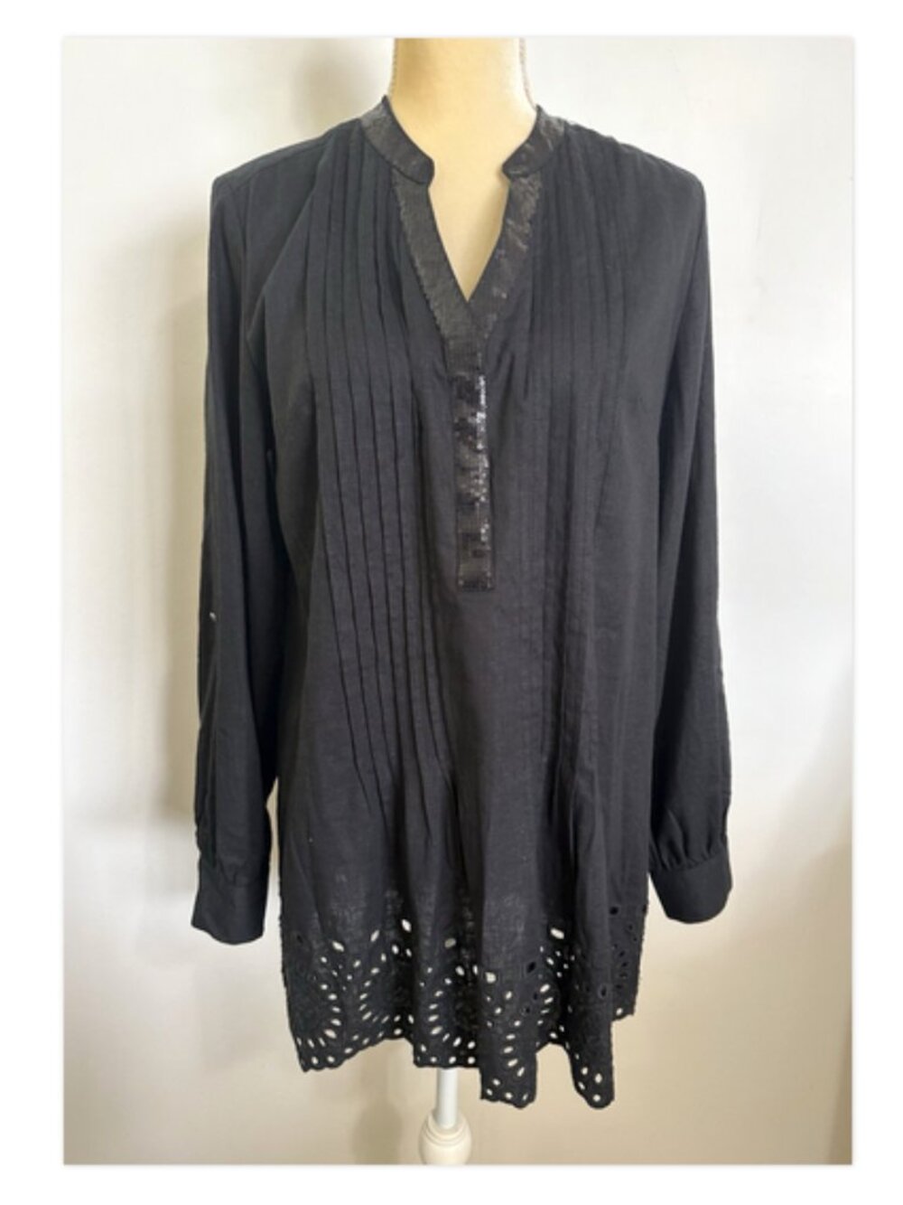 NYGARD Black Linen Tunic Med Embellished Pintuck Eyelet Top